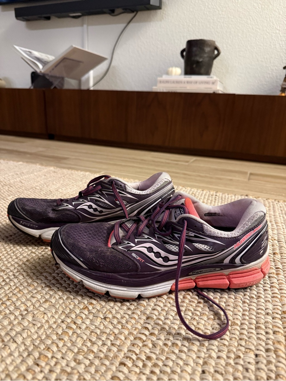 Saucony Hurricane ISO Running Shoes (Women's US 9) 